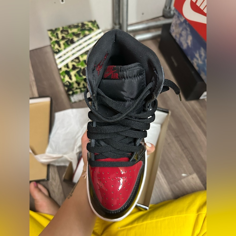 Jordan 1 Retro High OG - Picture 4 of 7